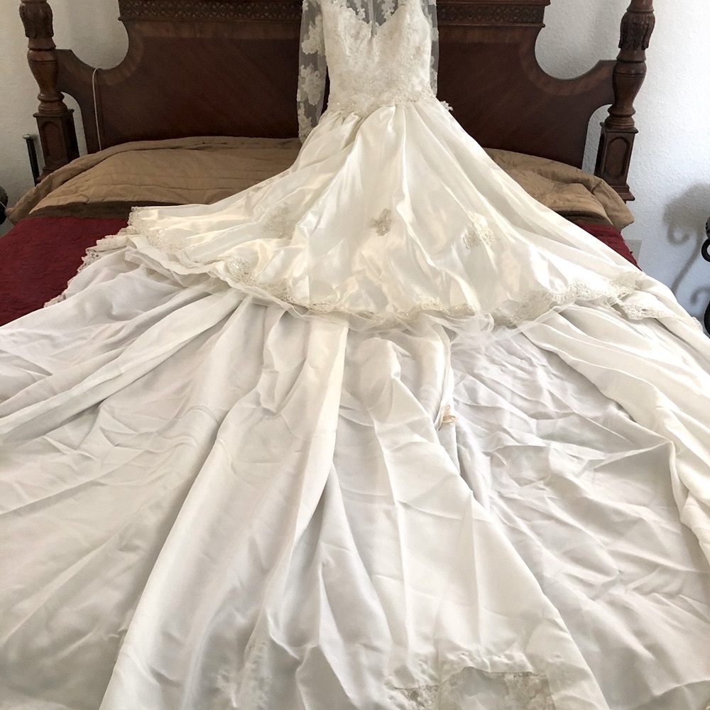 Wedding dress